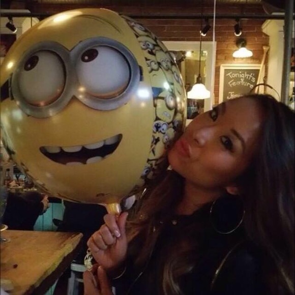 Meet your Posher, Monica - Picture 2 of 2